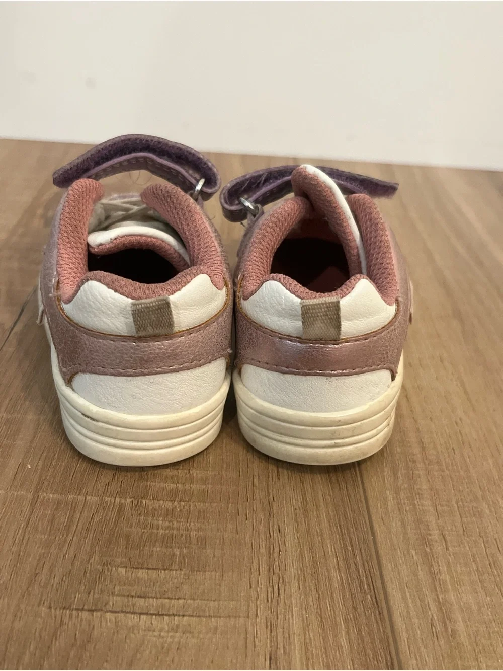 OshKosh B'gosh White, Pink and Purple Kids Sneakers